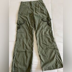 American Eagle Cargo Pants NWOT